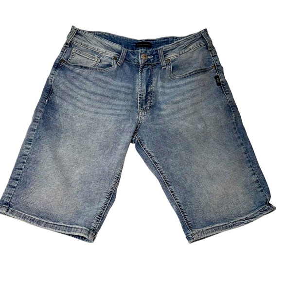 Silver Zac Shorts Men’s Size 34”X 12”Faded Blue Mid Rise Zipper Stretch Jean - Picture 2 of 8
